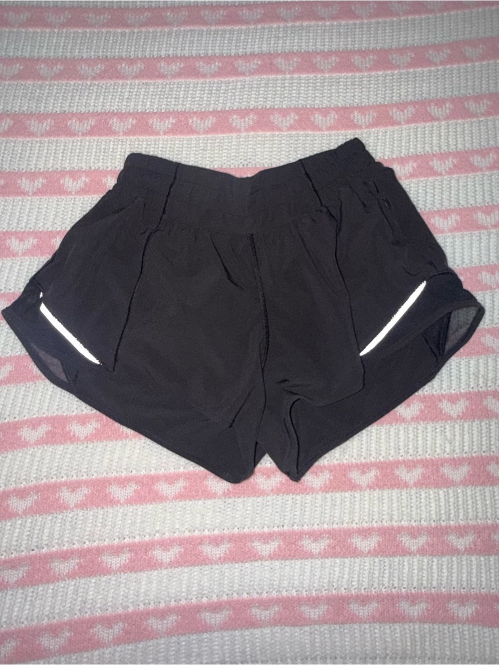 lululemon hotty hot shorts - Picture 2 of 5